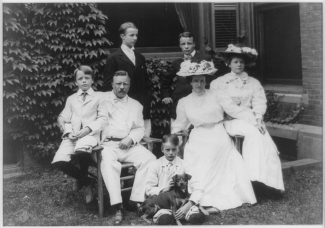White House dogs - Roosevelt Family with Skip