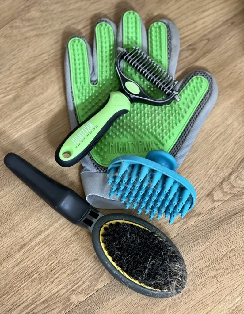 Four different deshedding tools