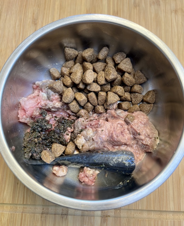 Combining raw and kibble in one meal
